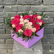 Цветочная композиция из Розы в коробке в Хурбе