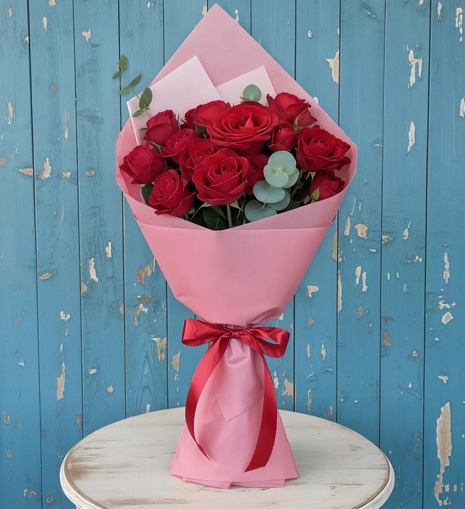 Букет цветов из: Розы в Хурбе