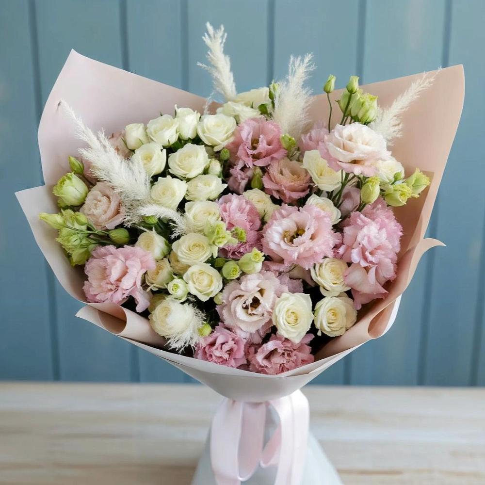 Букет цветов из: Альстромерии и Розы в Хурбе