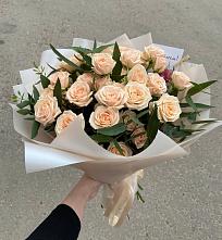 Букет Кремовые розы Латте в Хурбе