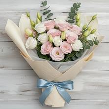 Букет цветов из:  Лизиантусы в Хурбе