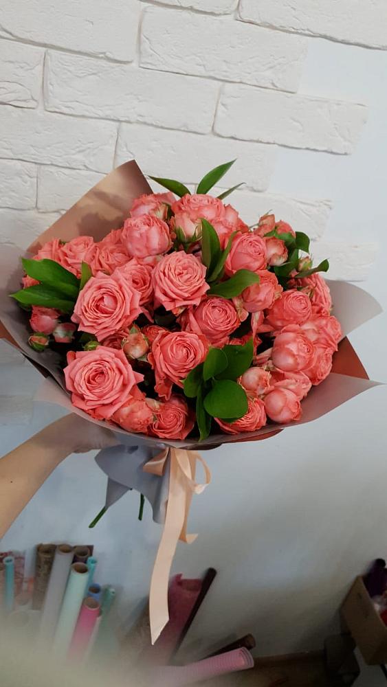 Букет цветов из: Розы в Хурбе