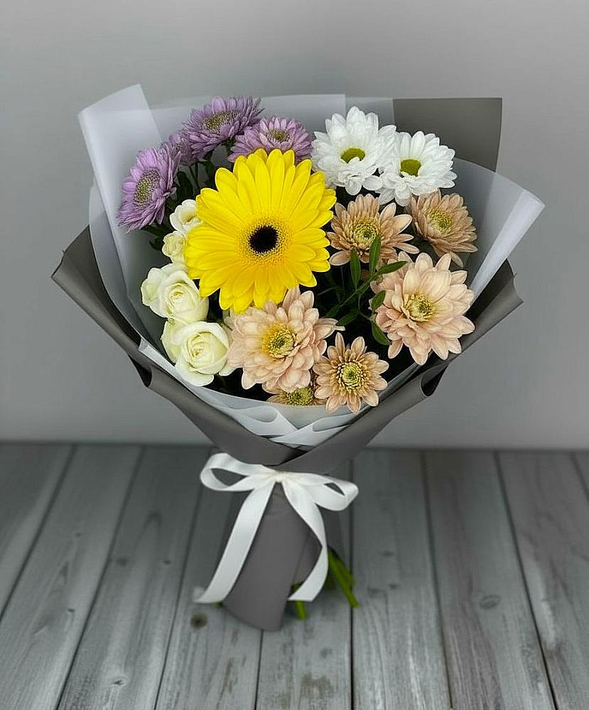 Букет цветов из: Розы, Герберы и Хризантемы в Хурбе