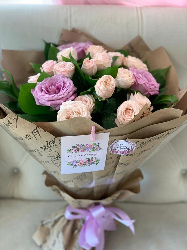 Букет цветов из: Розы в Хурбе