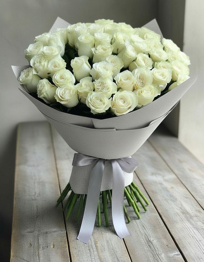 Букет 35 Белых роз в Хурбе