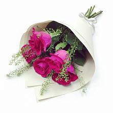 Букет цветов из:  Розы в Хурбе