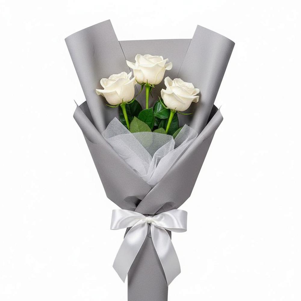 Букет 3 белые розы в Хурбе