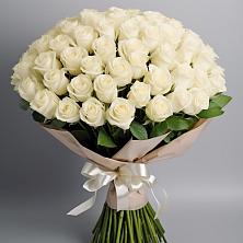 Букет 101 беля роза Белоснежка в Хурбе