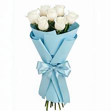 Букет 7 белых роз Проуд в Хурбе