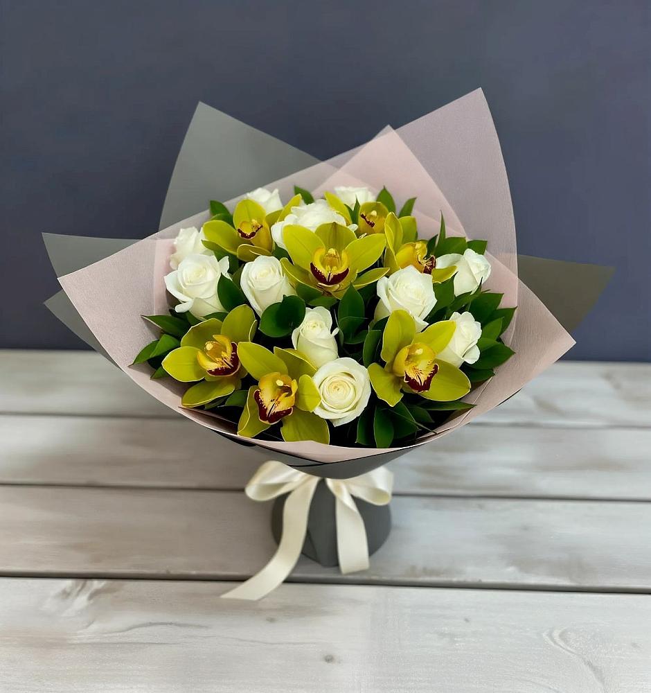 Букет цветов из: Орхидеи и Розы в Хурбе