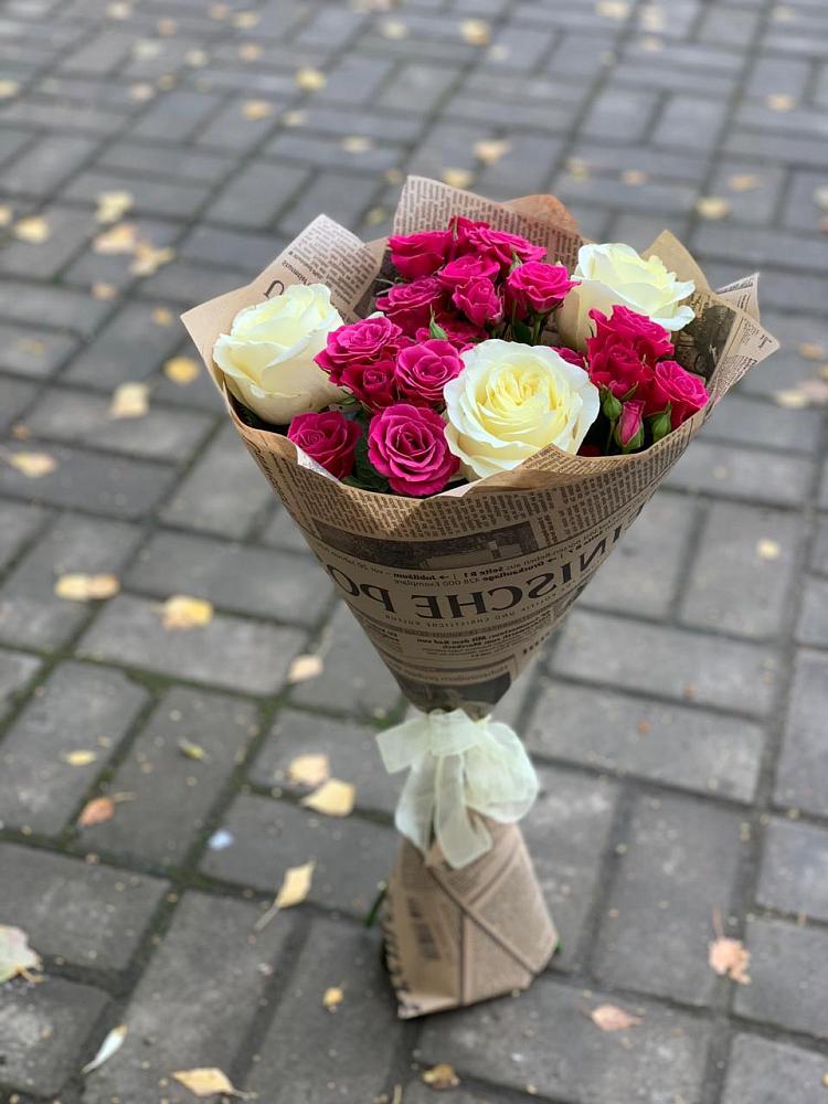 Букет цветов из: Розы в Хурбе