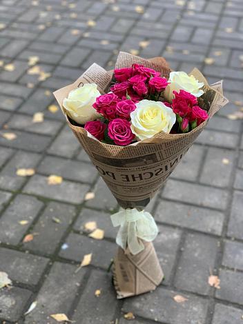 Букет цветов из: Розы в Хурбе