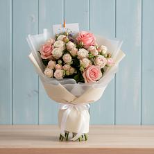 Букет цветов из:  Розы в Хурбе