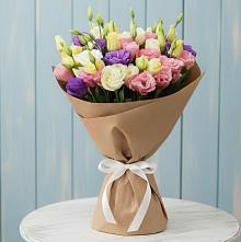 Букет цветов из:  Лизиантусы в Хурбе
