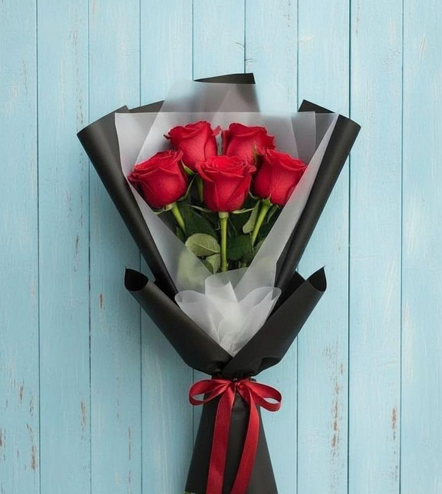 Букет цветов из: Розы в Хурбе