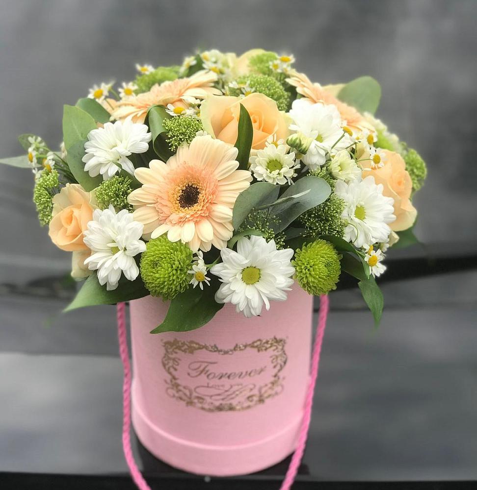 Цветочная композиция из Розы, Герберы и Хризантемы в шляпной коробке в Хурбе